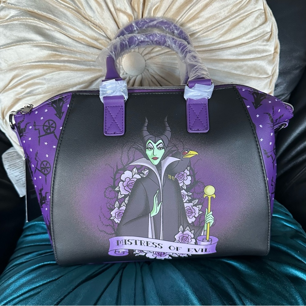 Disney Sleeping Beauty Maleficent Hand Bag and Crossbody Bag: NWT - Picture 6 of 12